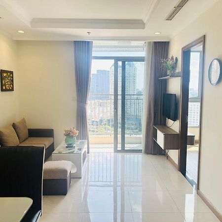 Luxhomes Saigon - Vinhomes Central Park Хошимин Экстерьер фото