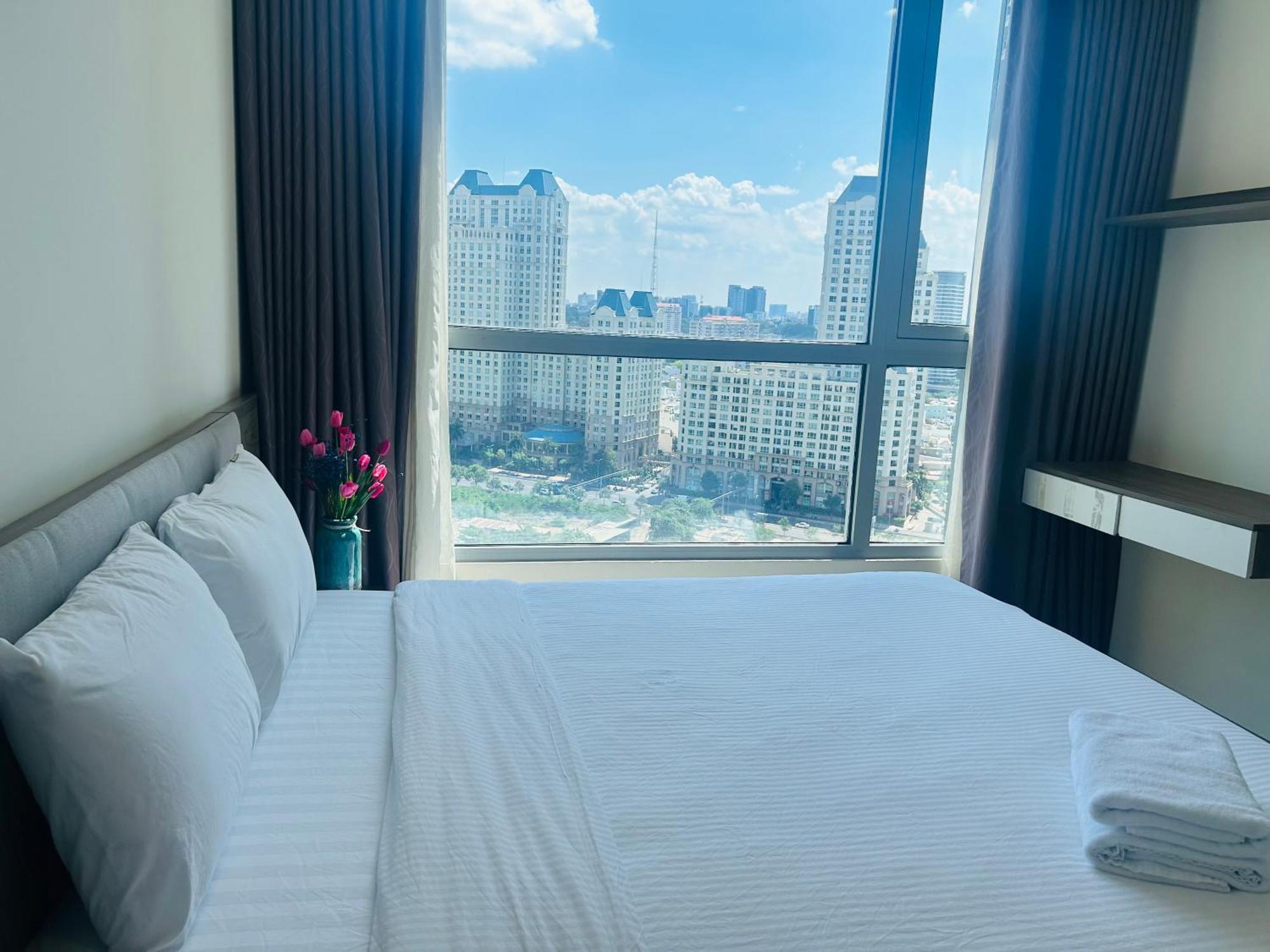 Luxhomes Saigon - Vinhomes Central Park Хошимин Экстерьер фото