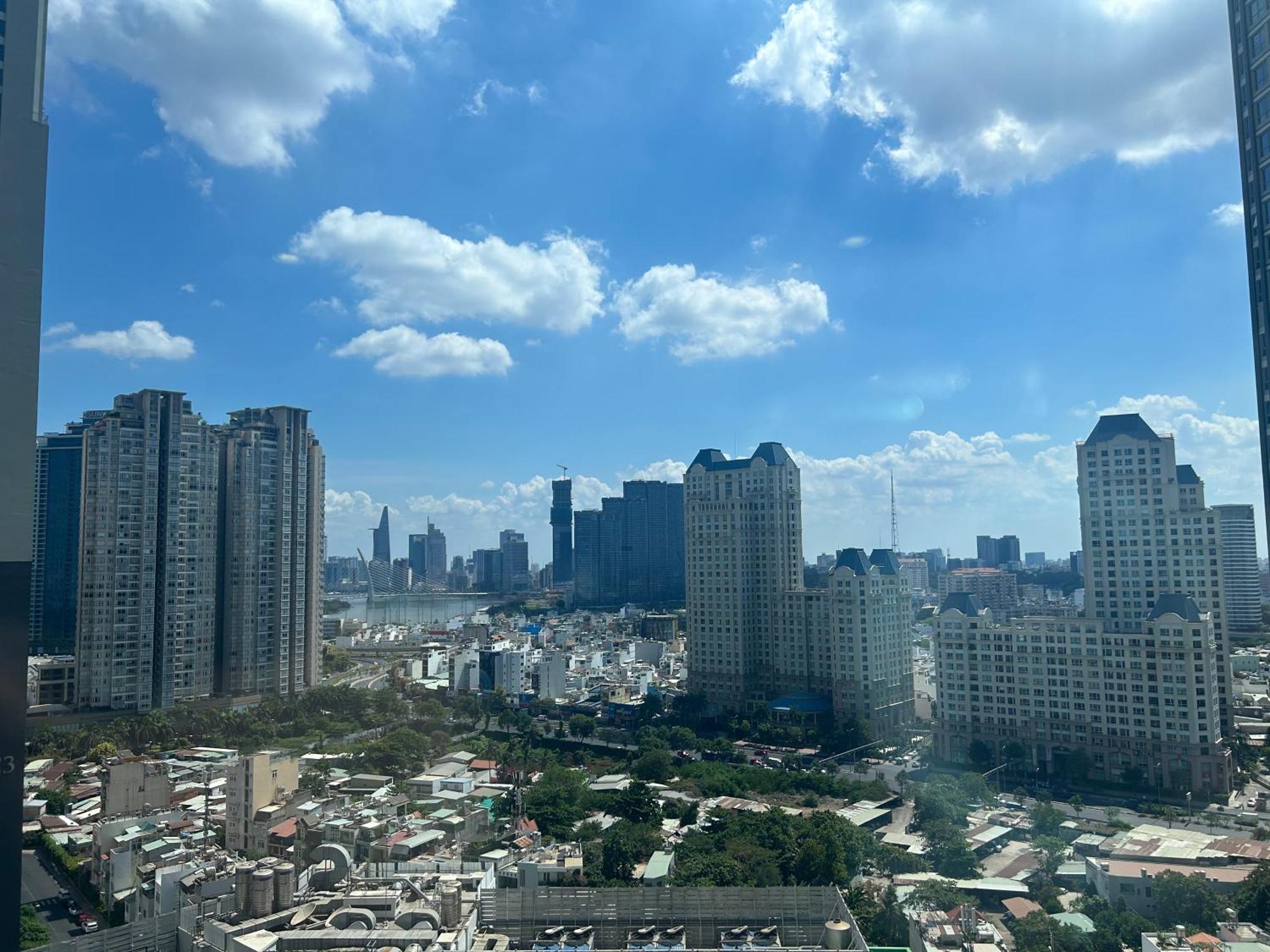 Luxhomes Saigon - Vinhomes Central Park Хошимин Экстерьер фото