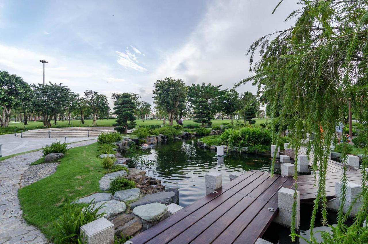 Luxhomes Saigon - Vinhomes Central Park Хошимин Экстерьер фото