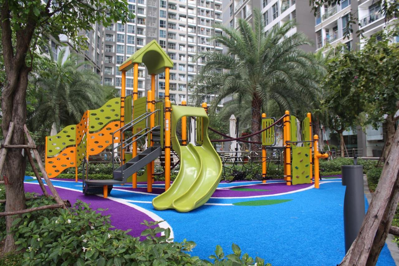 Luxhomes Saigon - Vinhomes Central Park Хошимин Экстерьер фото