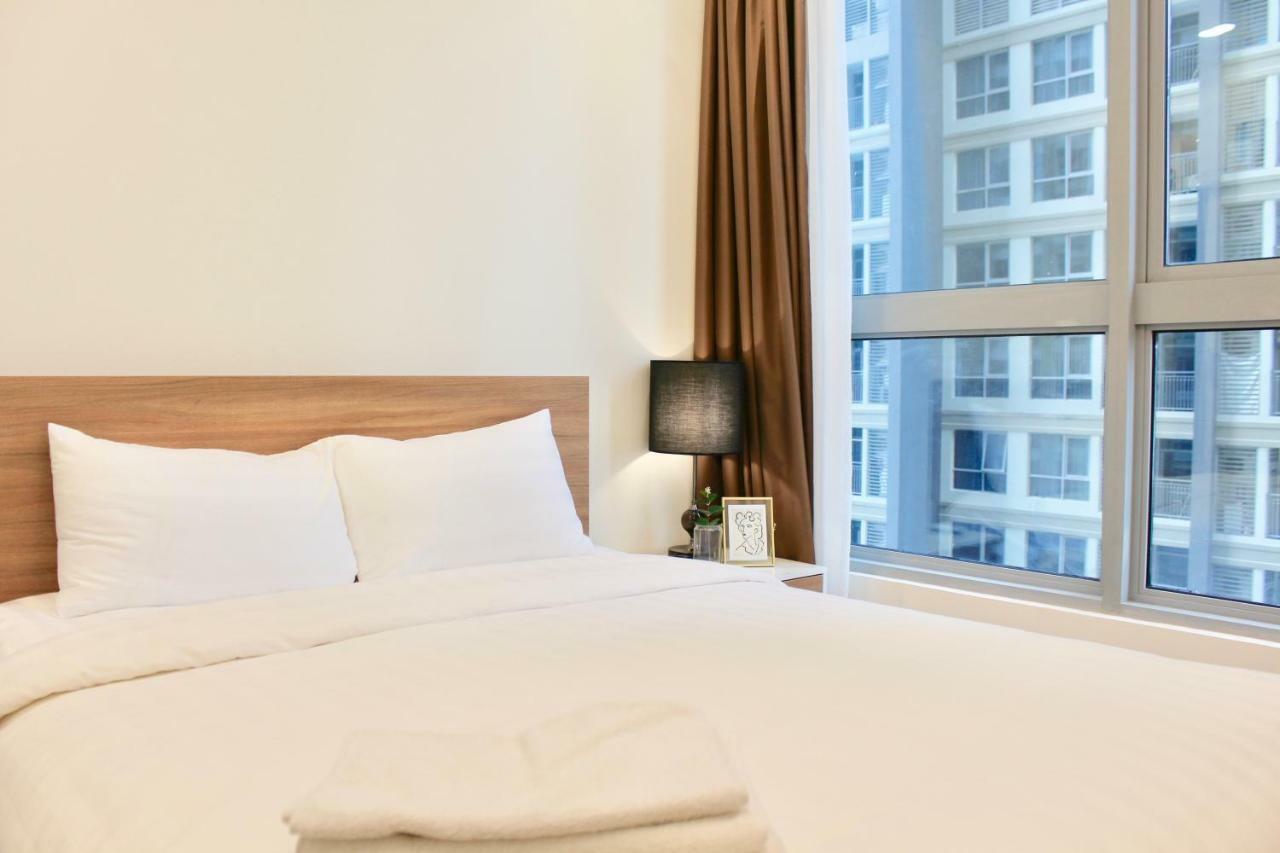 Luxhomes Saigon - Vinhomes Central Park Хошимин Экстерьер фото