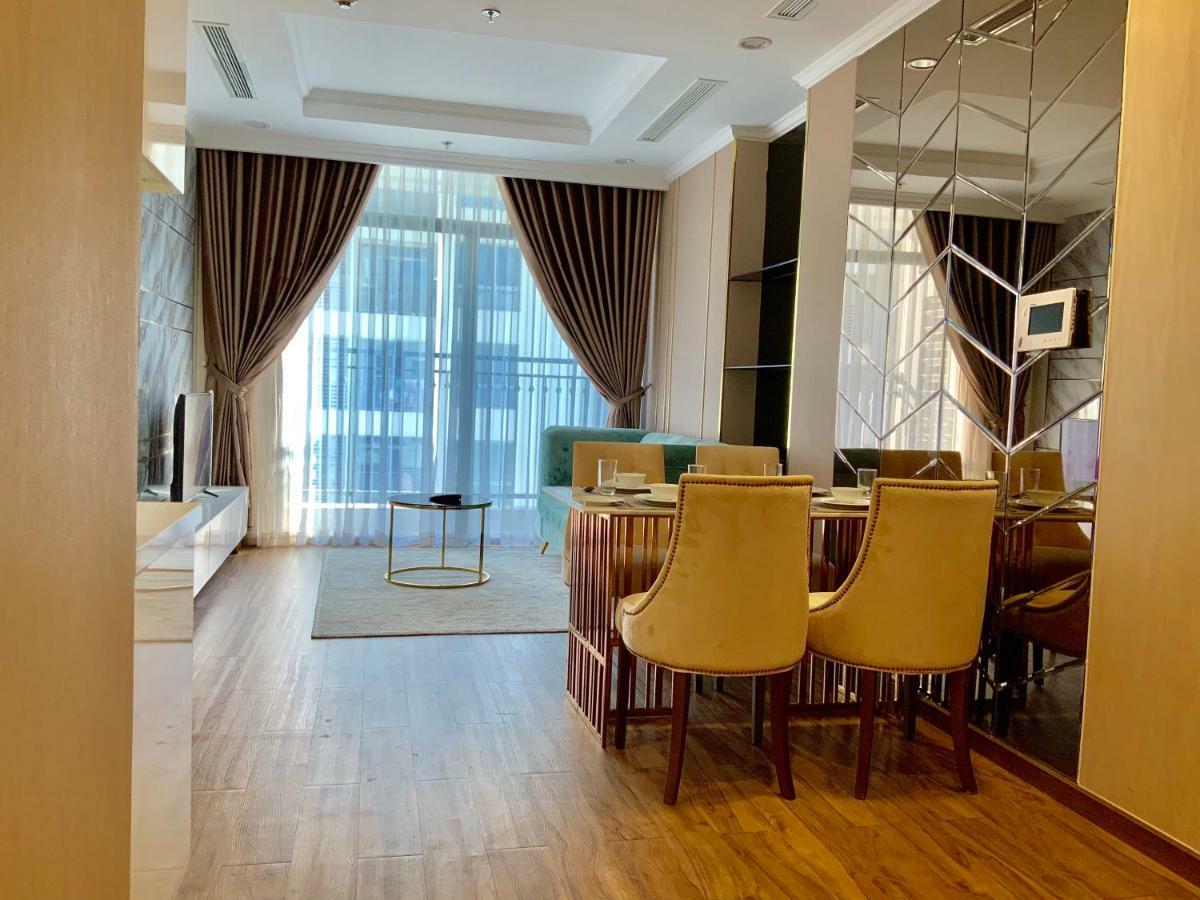 Luxhomes Saigon - Vinhomes Central Park Хошимин Экстерьер фото