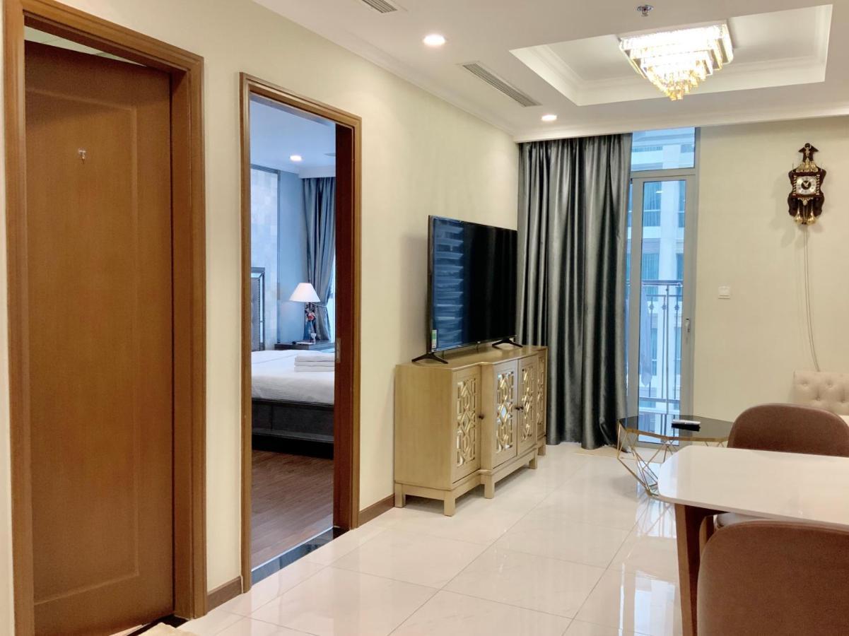 Luxhomes Saigon - Vinhomes Central Park Хошимин Экстерьер фото